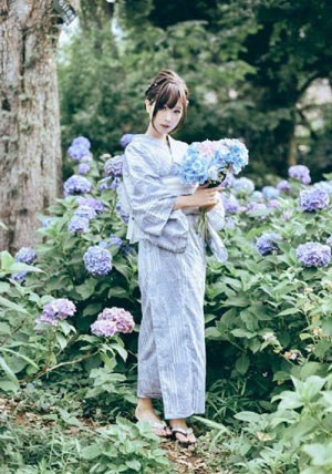 日本《浴室狂欢》_1080神马影院手机在线