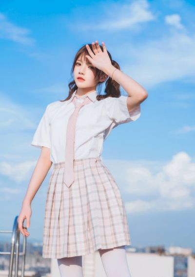 电影院的欢爱h_高清在线播放