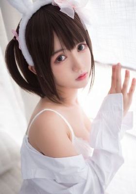 美脚女教师脚责めより_720高清免费观看